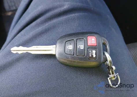 2015 Toyota Corolla S Plus z USA, uszkodzony, nr VIN 2T1BURHE2FC315690